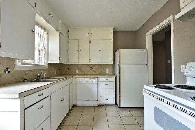 Foto del edificio - 3414 27th St