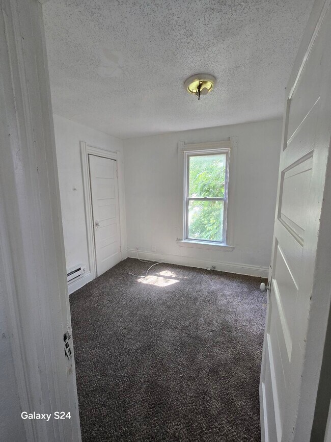 Foto del edificio - 1239 Norwood Ave