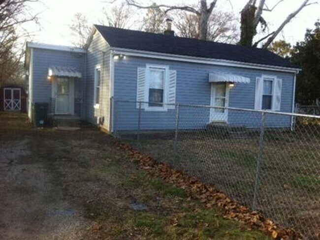 Foto del edificio - 3 bed 1 bath house in Richmond