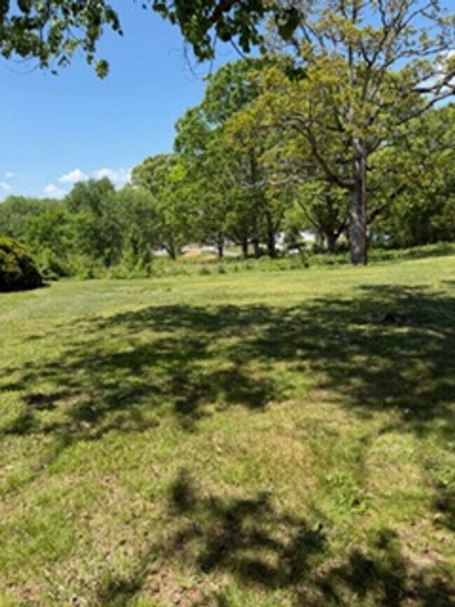 Foto del edificio - Maryville City  37801 - 3 bedroom, 2.5 bath home Walking distance to Foothills Mall - Contact Deb...