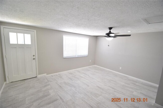 Foto del edificio - 7317 Dianne Dr