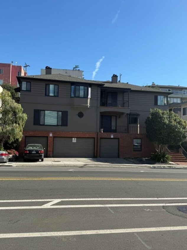 2432-2436 Park Boulevard - 2432-2436 Park Boulevard