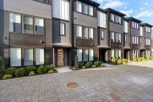 Photo - 1300 Edgehill Ave Townhome