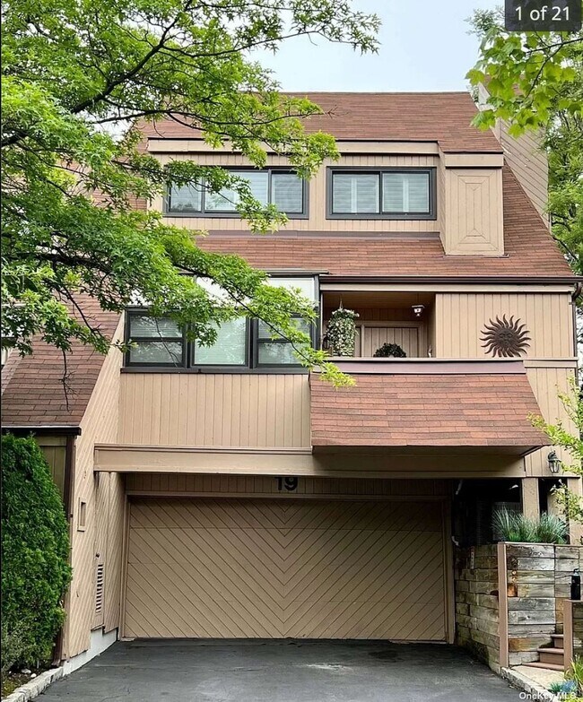 Building Photo - 19 John Bean Ct