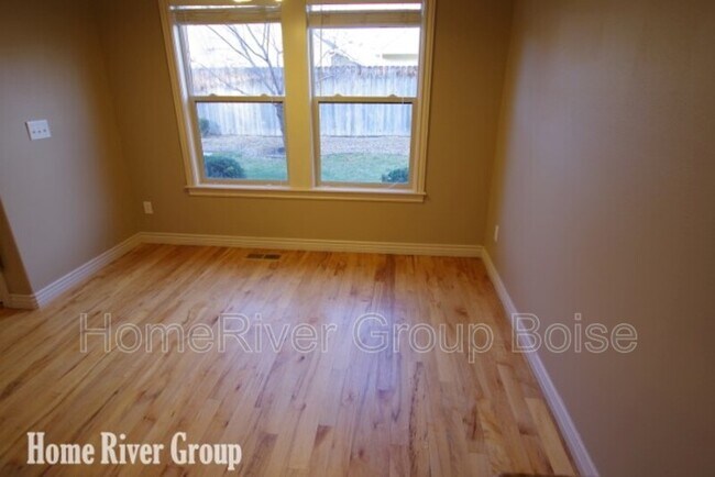 Building Photo - 9718 W Montebello Dr