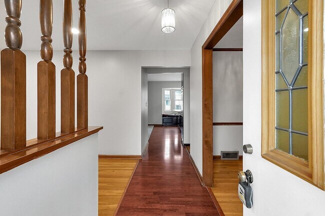 Foto del edificio - 4959 Woodbriar Pl