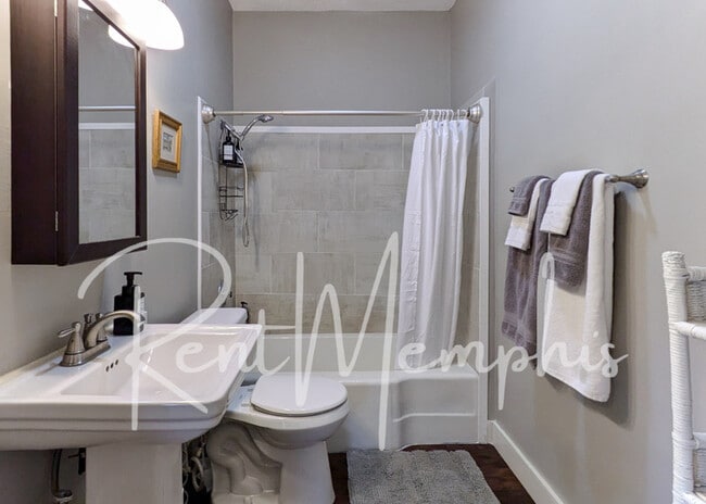 Building Photo - 1911 Linden Ave