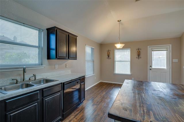 Foto del edificio - 5572 Spring Ridge Dr