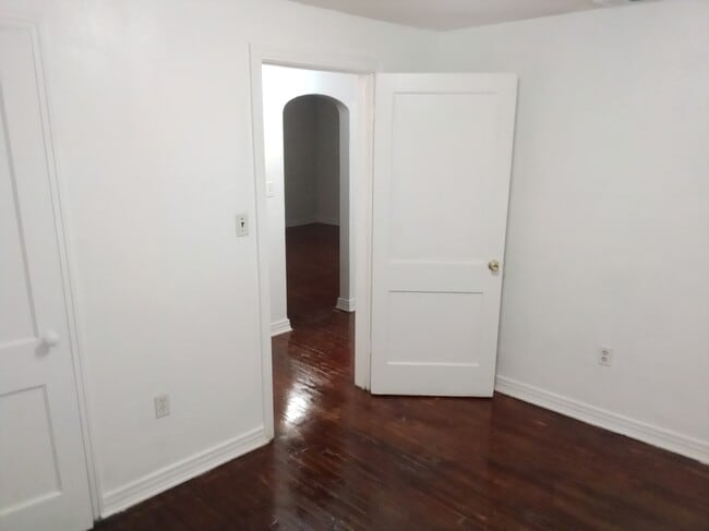 Foto del edificio - 1360 Formosa Ave