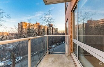 Building Photo - 3585 Greystone Ave