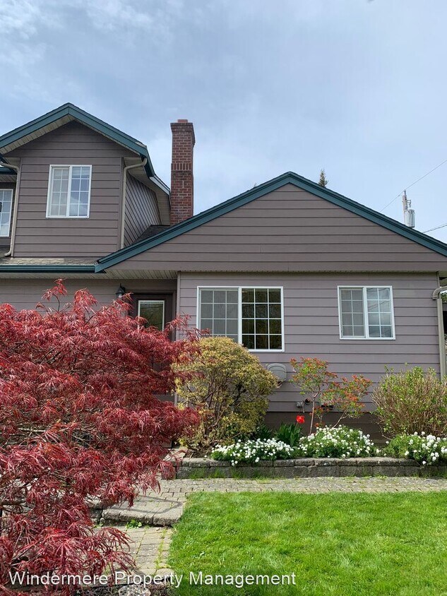 Primary Photo - 4 br, 2 bath House - 5897 Malloy Ave