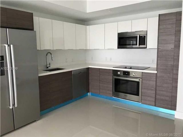 Foto principal - 1010 SW 2nd Ave