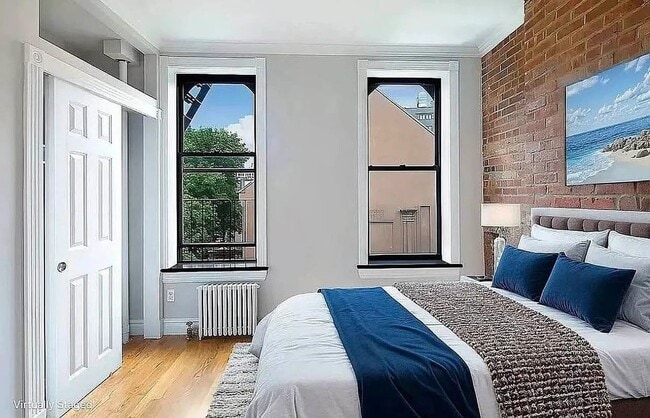 Building Photo - 438 W 52nd St