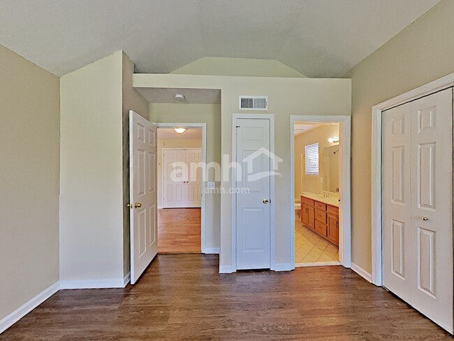 Building Photo - 2741 Riverbend Drive
