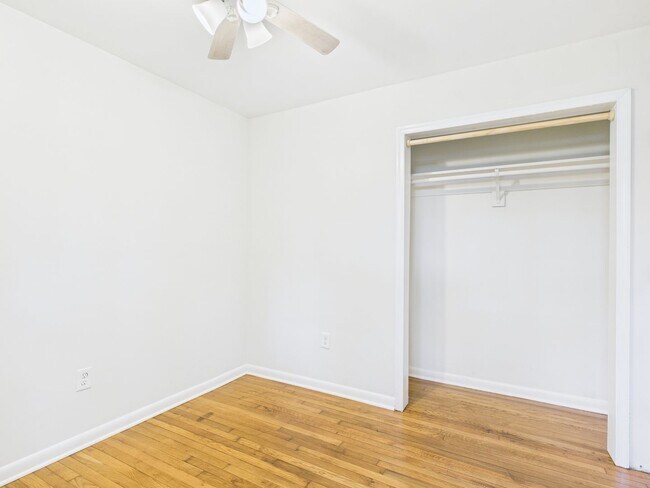 Foto del edificio - 3117 Meadowbridge Rd