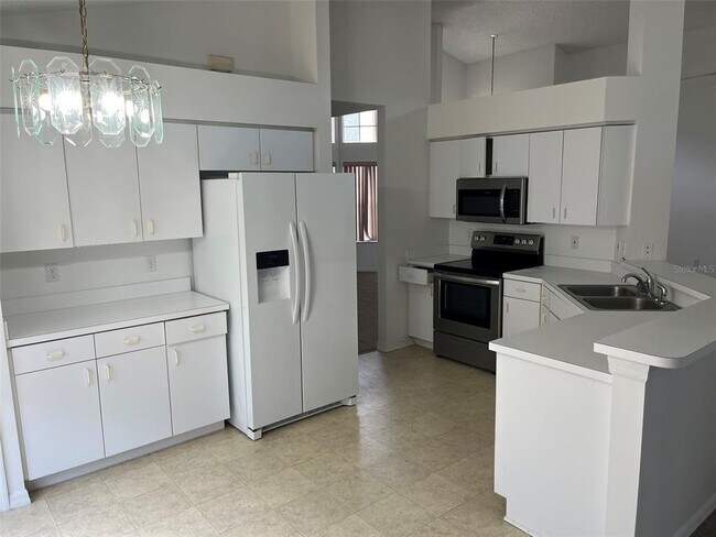 Building Photo - 5316 Cottonwood Tree Cir