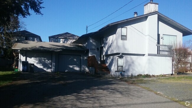 Building Photo - 2103 Gibson Rd