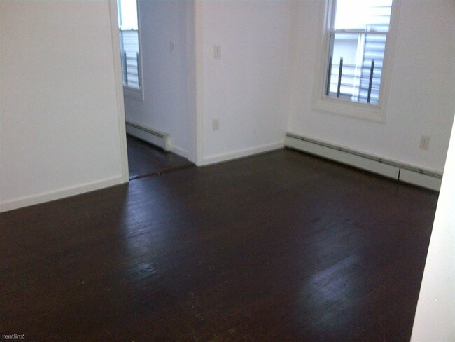 Foto del edificio - 100 Albion Ave