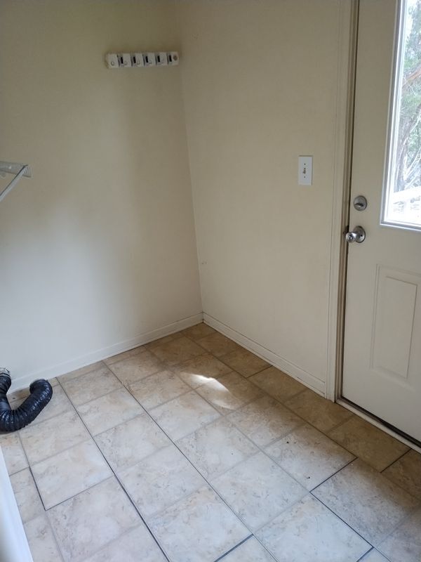 Building Photo - 207 Water Point