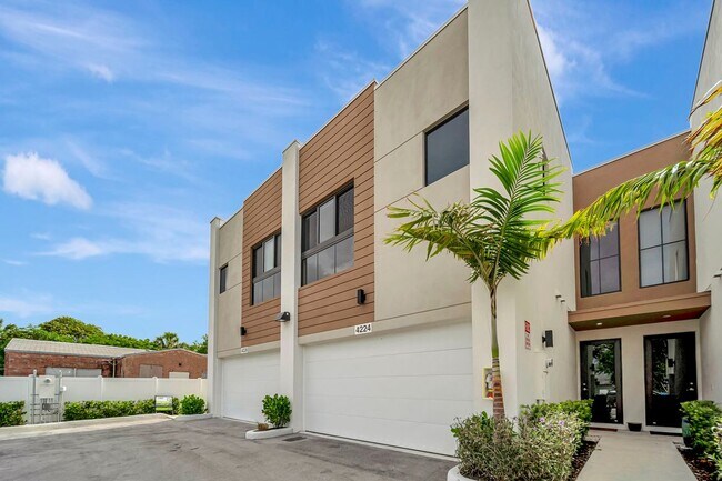 Foto del edificio - 4224 NE 7th Terrace