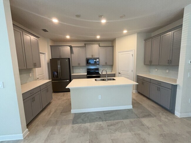 Foto del edificio - 4500 Sequel Rd