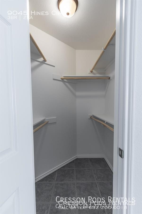 Foto del edificio - 9004 Hines Cir