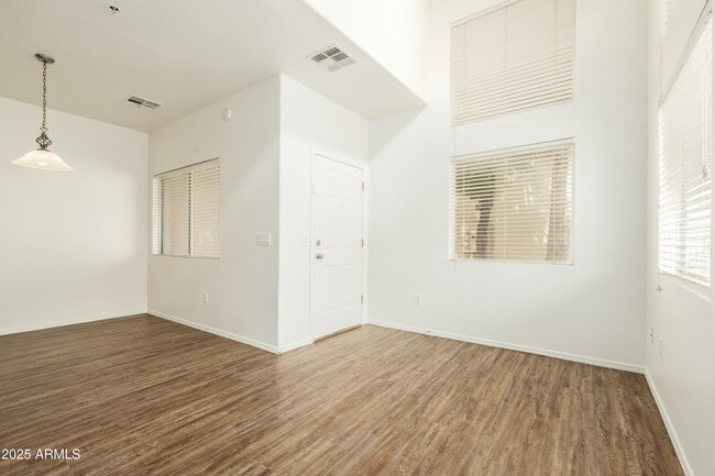 Building Photo - 1718 W Colter St