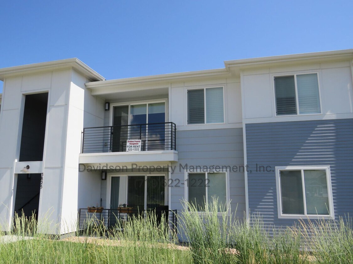 Beautiful Newer Condo in Briargate Area - Beautiful Newer Condo in Briargate Area