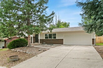 Building Photo - 4544 Sleepy Hollow Cir N