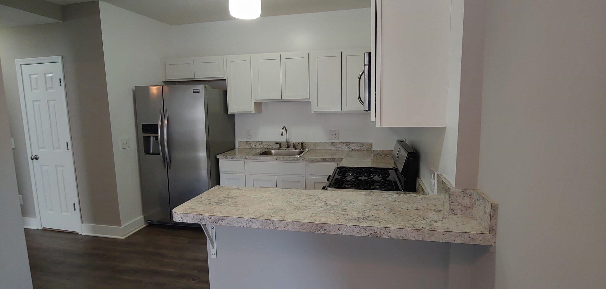 West Shore Manor – photo 3