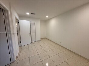 Building Photo - 2308 Jackson St