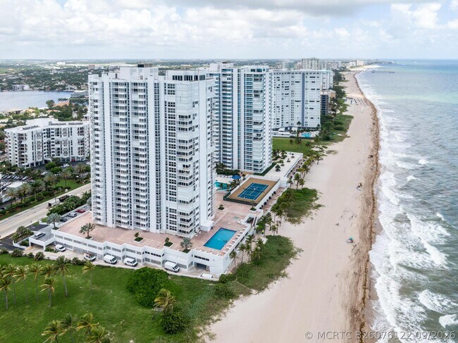 Building Photo - 1370 S Ocean Blvd