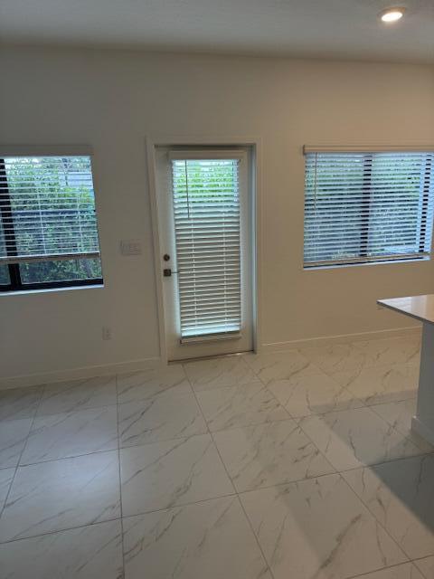Foto del edificio - 5040 Elderberry St
