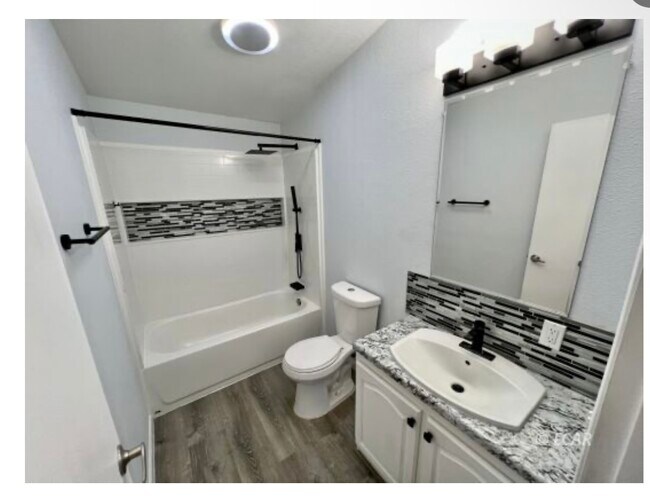 Foto del edificio - 1306 Dotta Dr