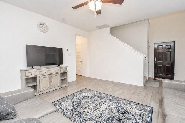 Foto del edificio - 22359 Auburn Cabin Ln