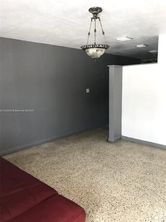 Building Photo - 3121 NW 103rd St