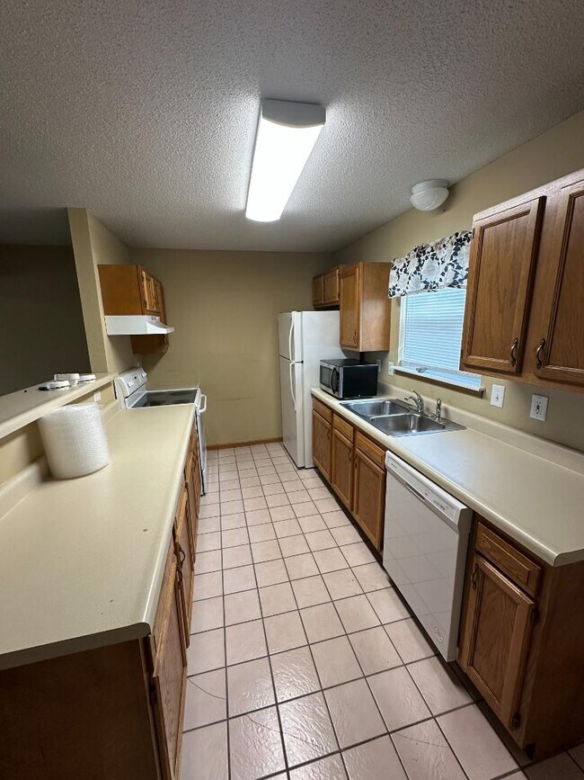 Foto del edificio - 310 E Liberty Ln