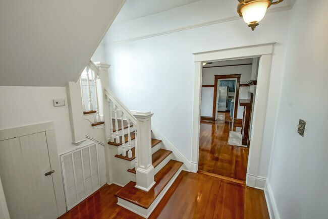 Foto del edificio - 332 Millaudon St