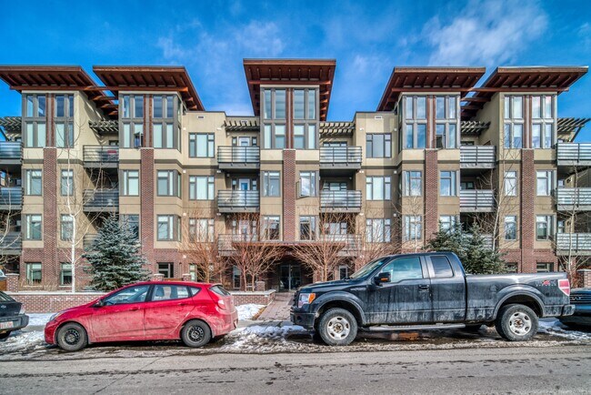 Photo du bâtiment - 1720-1710 10 St SW