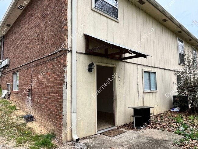 Building Photo - 1851 Dana Ln