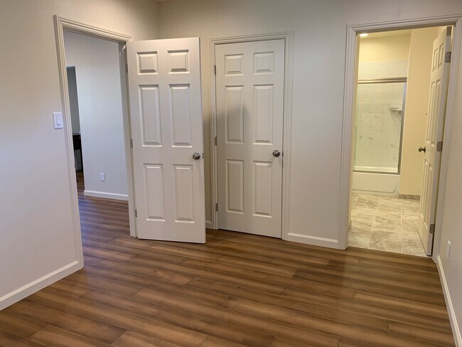 Master Bedroom - 466 View St