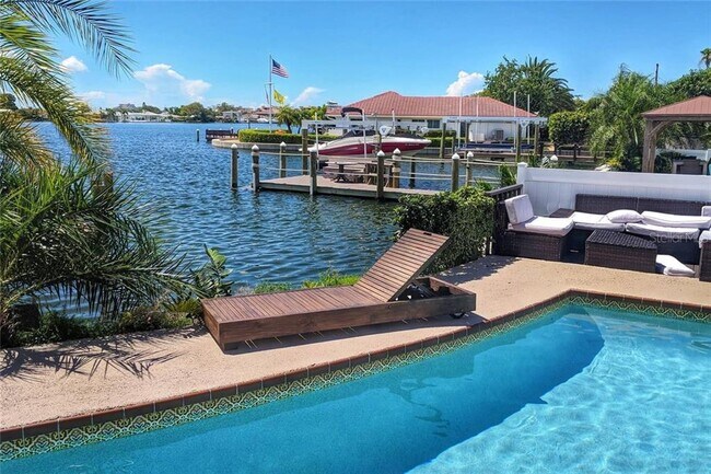 Foto del edificio - 750 59th Ave