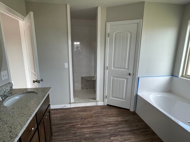 Foto del edificio - Beautiful 3 bedroom 2 Bath Home Close to Lake Durant
