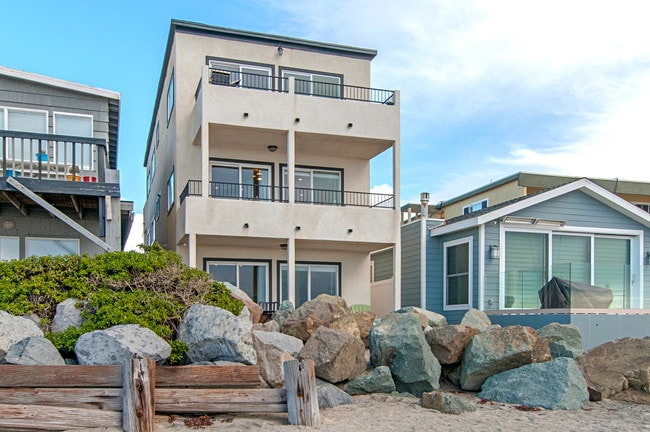 Building Photo - 630 Ocean Ln