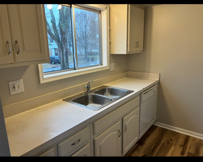 Kitchen - 6332 Norburn Way