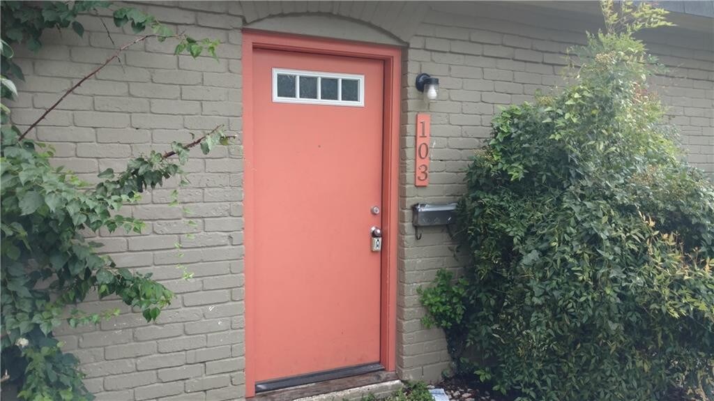 Foto principal - 312 E Croslin St