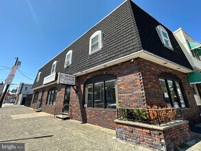 Building Photo - 2033 W Passyunk Ave