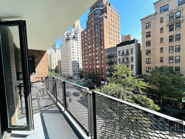 Building Photo - EAST 35 STREET