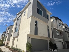Building Photo - 2539 Dorris St
