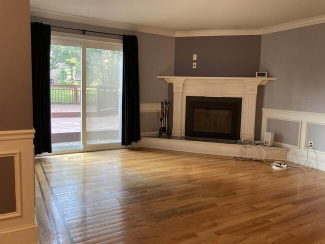 Foto del edificio - 5427 Pinehurst Dr